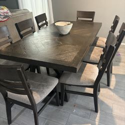 Nice Dining Table 