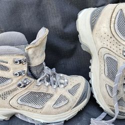 Vasque Hiking Boots-Women's Size 6M