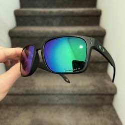 NEW Polarized Oakley Holbrook With Original Packaging XL