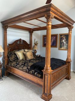 Traditional Queen Four-Poster Canopy Bed Frame