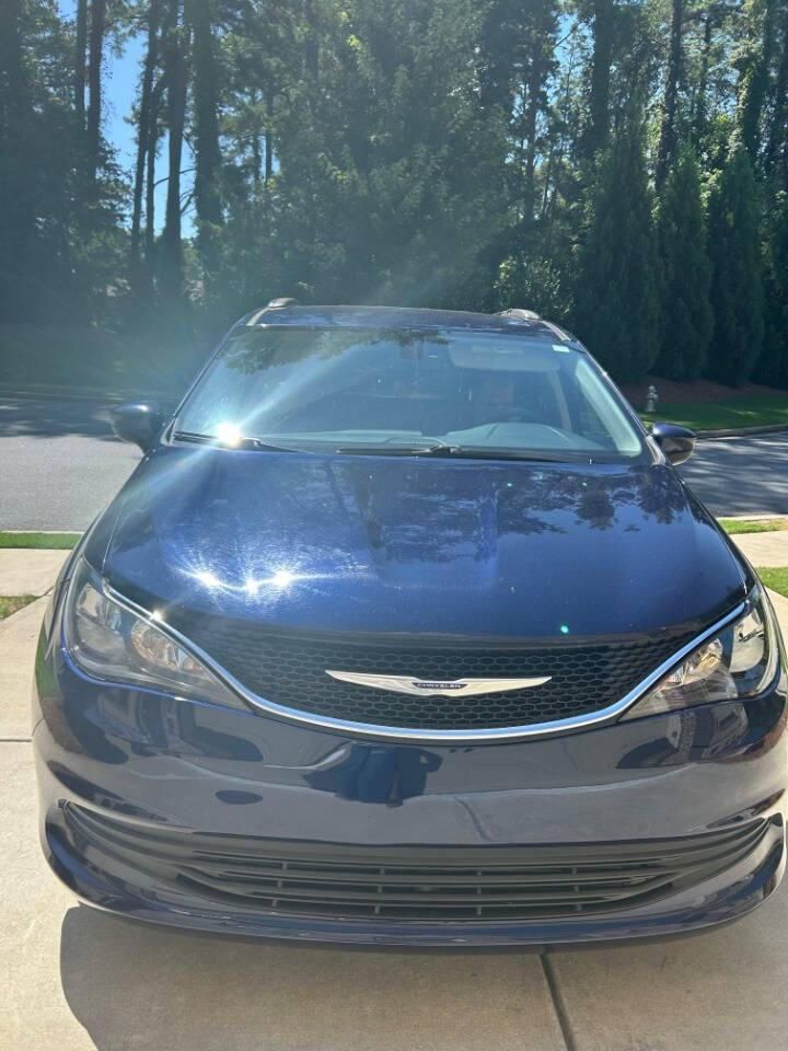 2020 Chrysler Voyager