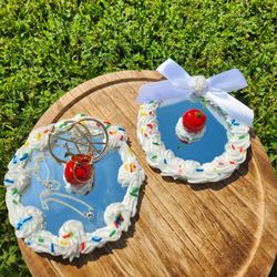 Small Cake Jewlrey Catch-all