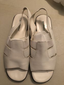 Women's sandals made of 100% genuine leather, soft, comfortable, have an orthopedic insole. Perfect for wide legs, there are elongations on the side
