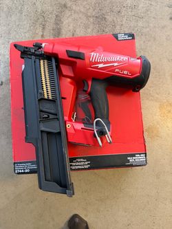 Milwaukee M18 FUEL 3-1/2 in. 18-Volt 21-Degree Lithium-Ion Brushless Cordless Framing Nailer (Tool-Only)
