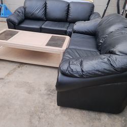 2 Black Sofá Couch Set And Coffee Table 