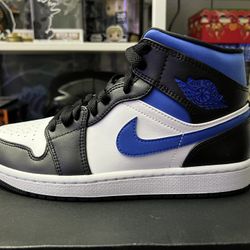 Air Jordan 1 Mid Size 7.5 Men