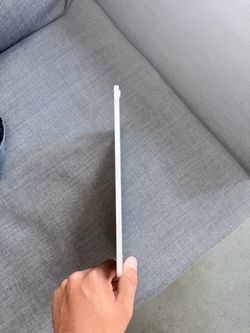 Apple iPad Silver Thin Profile