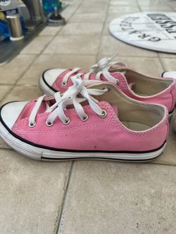 Converse .. Size 1.5 - 2