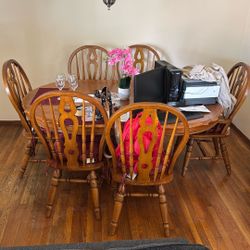 Table & Chairs