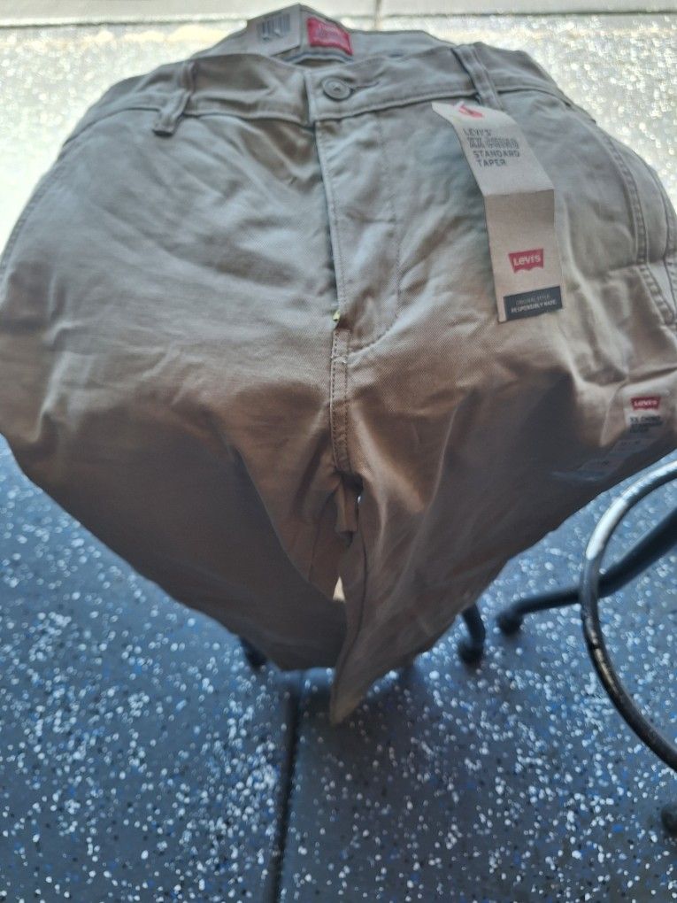 Levi's 