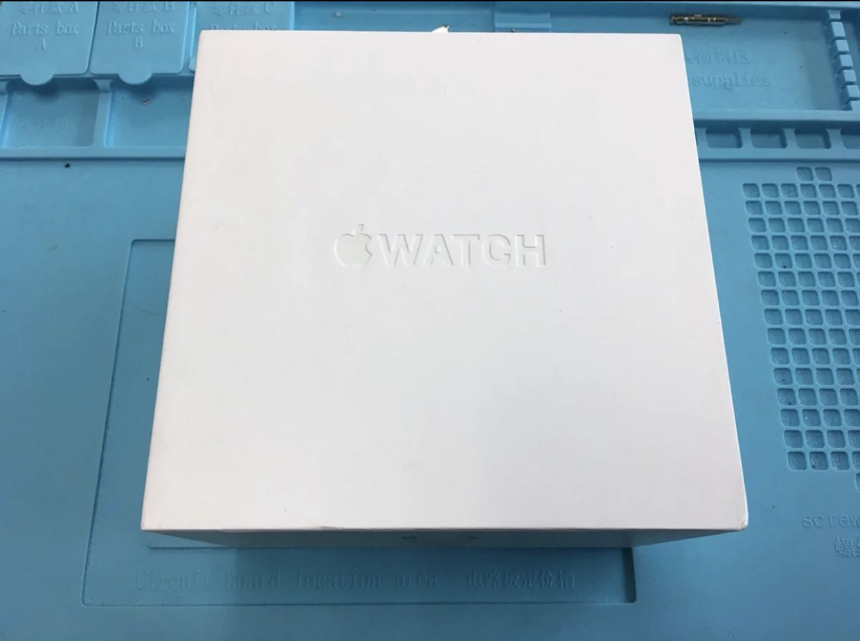 Brand new Apple Watch 38mm stainless steel white band
