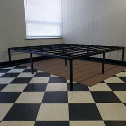 King size bed frame - can DELIVER almost anywhere for $20 extra - gently used and in very good condition 😍