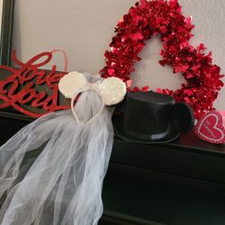 Mickey/Minnie Disney Ears
