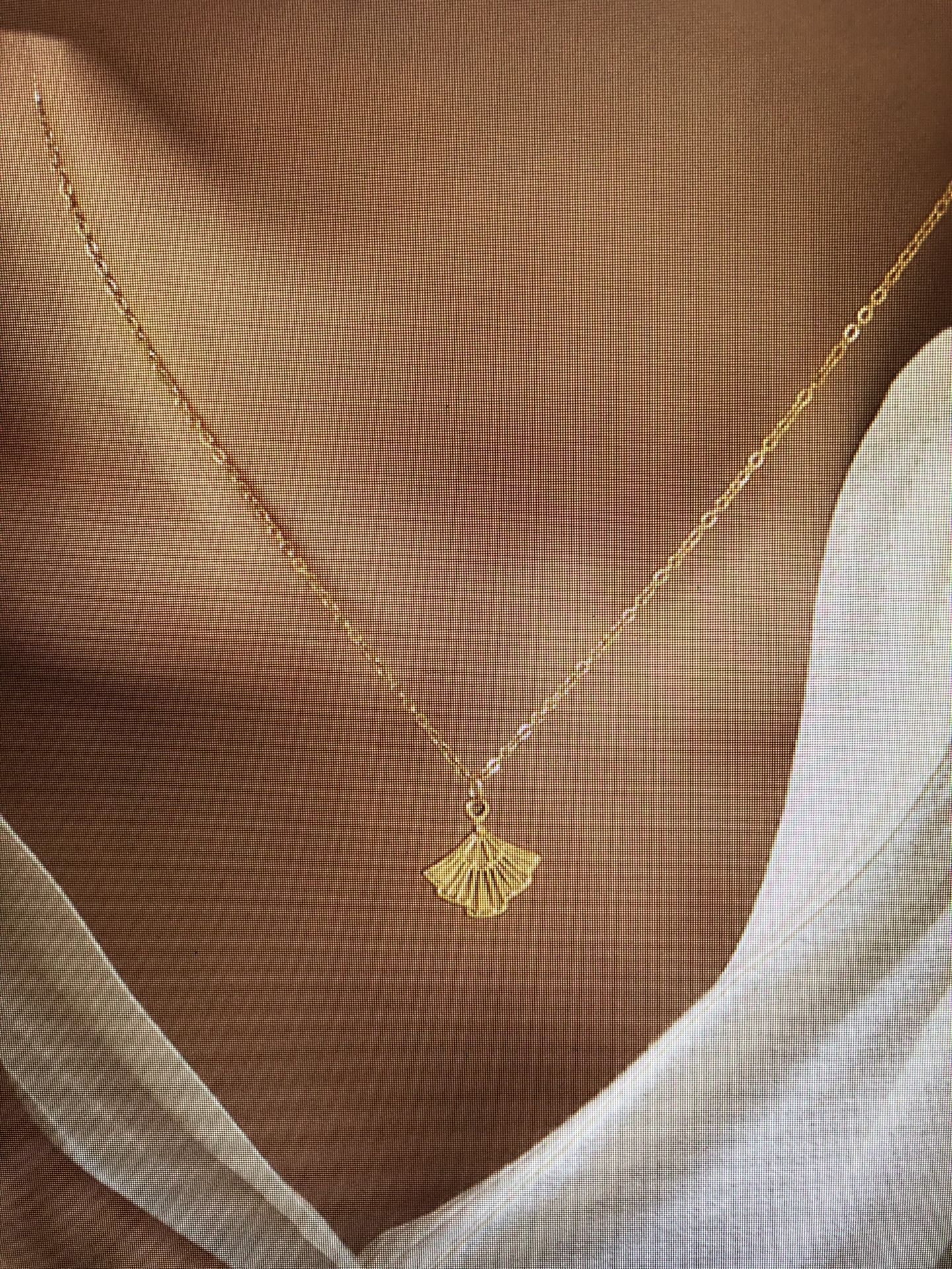 Ins fan shaped small skirt necklace personality pendant