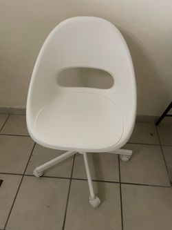 White Swivel Office Chair