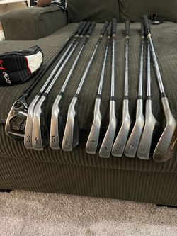 Titleist iron set with hybrid and vokey wedge