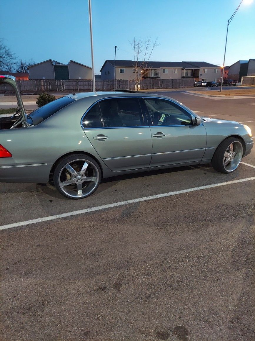 2001 Lexus LS 430