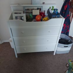White Dresser/changing Table
