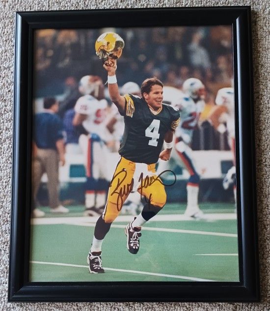 16 X 20 Brett Favre Super Bowl Autographed Framed Photo