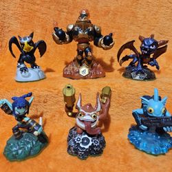 Skylanders Figure Bundle - Lot of 6
