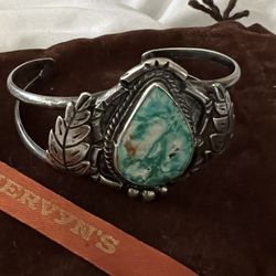 Navajo  Sterling Silver  Turquoise Cuff Bracelet 