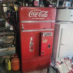 1953 Coca Cola Bottle Vending Machine