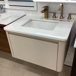 31” Bathroom Vanity Cabinet New Solid Wood Fully Assembled Softclose Drawer Quartz Top Ready For Pick Up Today