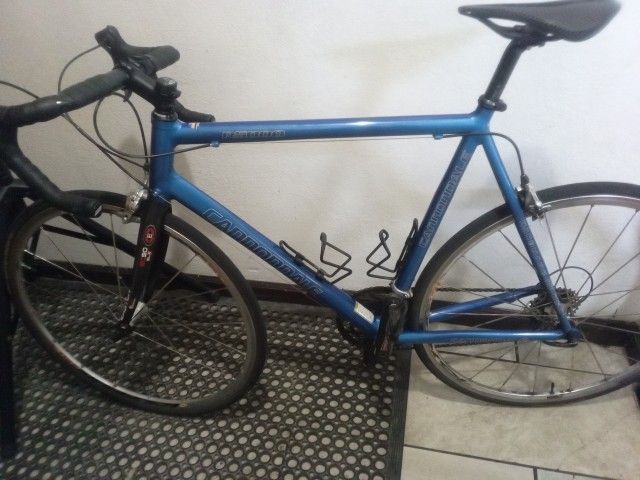 Cannondale r5000 road bike