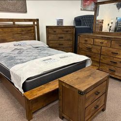 Curtis Bedroom Set Queen Or King Bed Dresser Nightstand And Mirror 