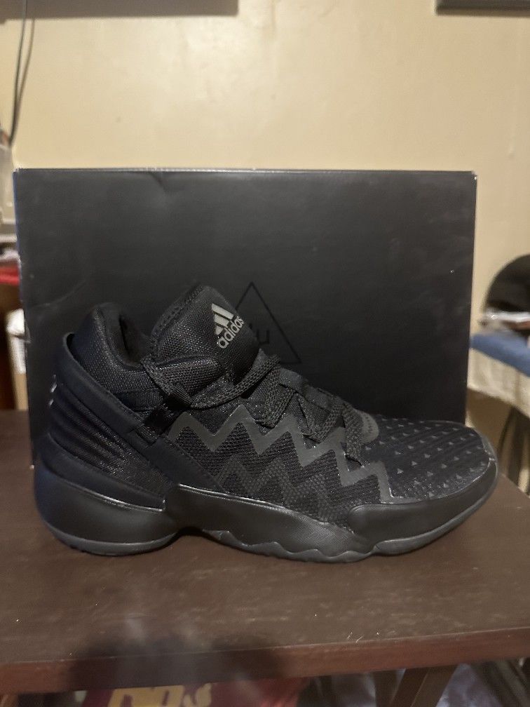 Men Basketball Shoes