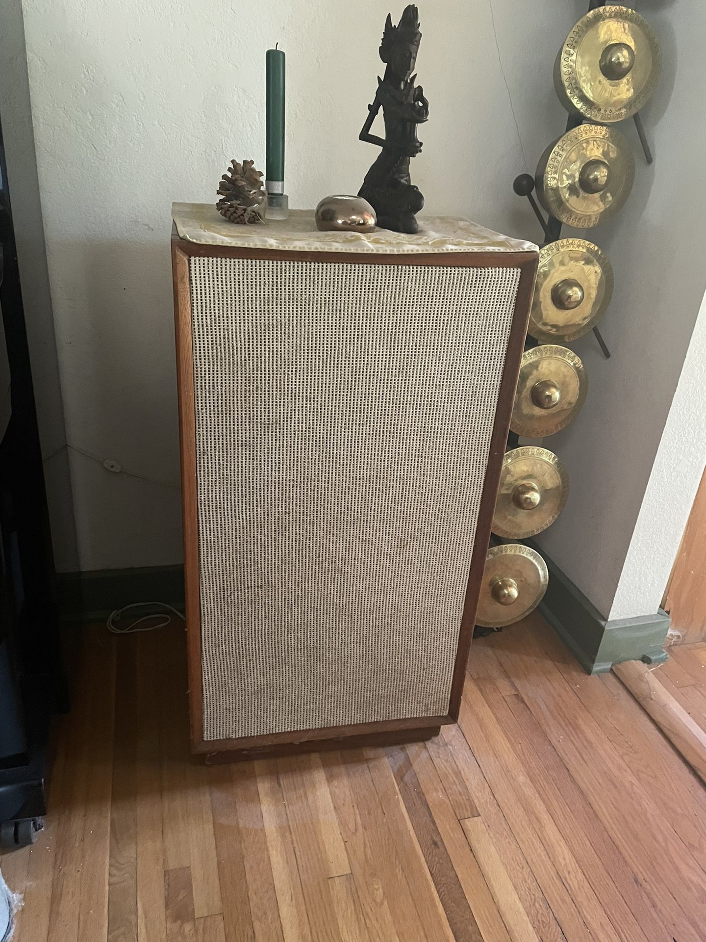 Rectilinear III Stereo Speakers