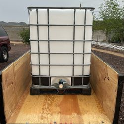 330 Gal Water Tote