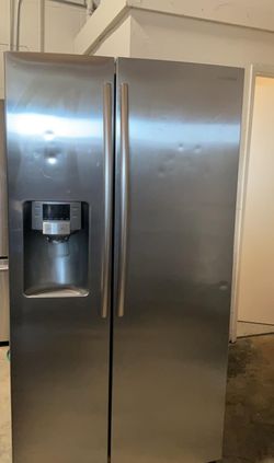 Samsung Side-by-Side Stainless Steel Refrigerator
