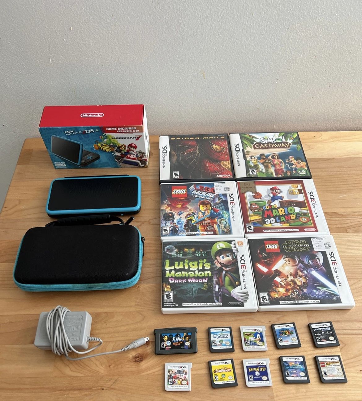 New Nintendo 2DS XL Mario Kart 7 Bundle in Black, Turquoise with extras