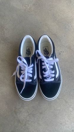 Vans shoes  ( black & white )