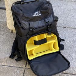 Pelican S130 Camera Backpack With Clam Shell 