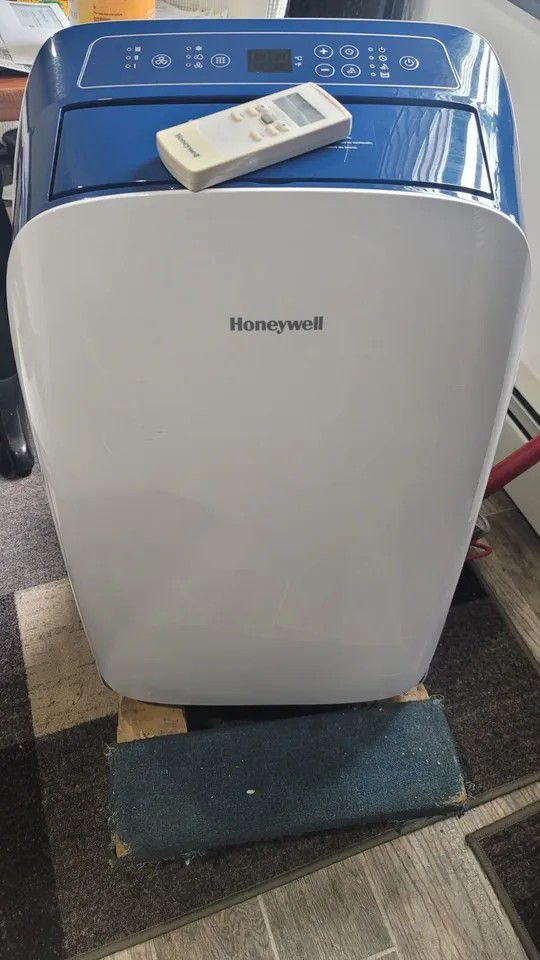 14,000 BTU Honeywell Portable Air Conditioner/dehumidifier 