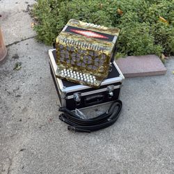 Button Accordion. 🪗. 32 Buttons 