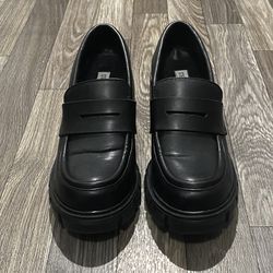 Steve Madden Black Leather Loafers