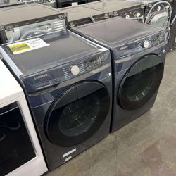 SAMSUNG 4.5 cu. ft. Smart Front Load Washer & 7.5 cu. ft. Smart Electric Dryer 