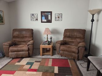 La-z-boy electric recliners, a matched pair