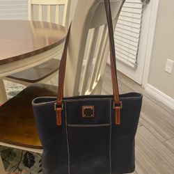 Dooney & Bourke Navy Leather Purse 