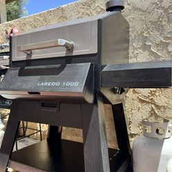 Pitboss smoker Laredo 1000 