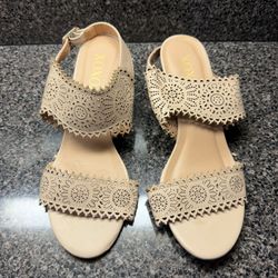 XOXO Tan Dressy Shoes 6.5