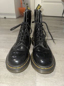 Dr. Martens 