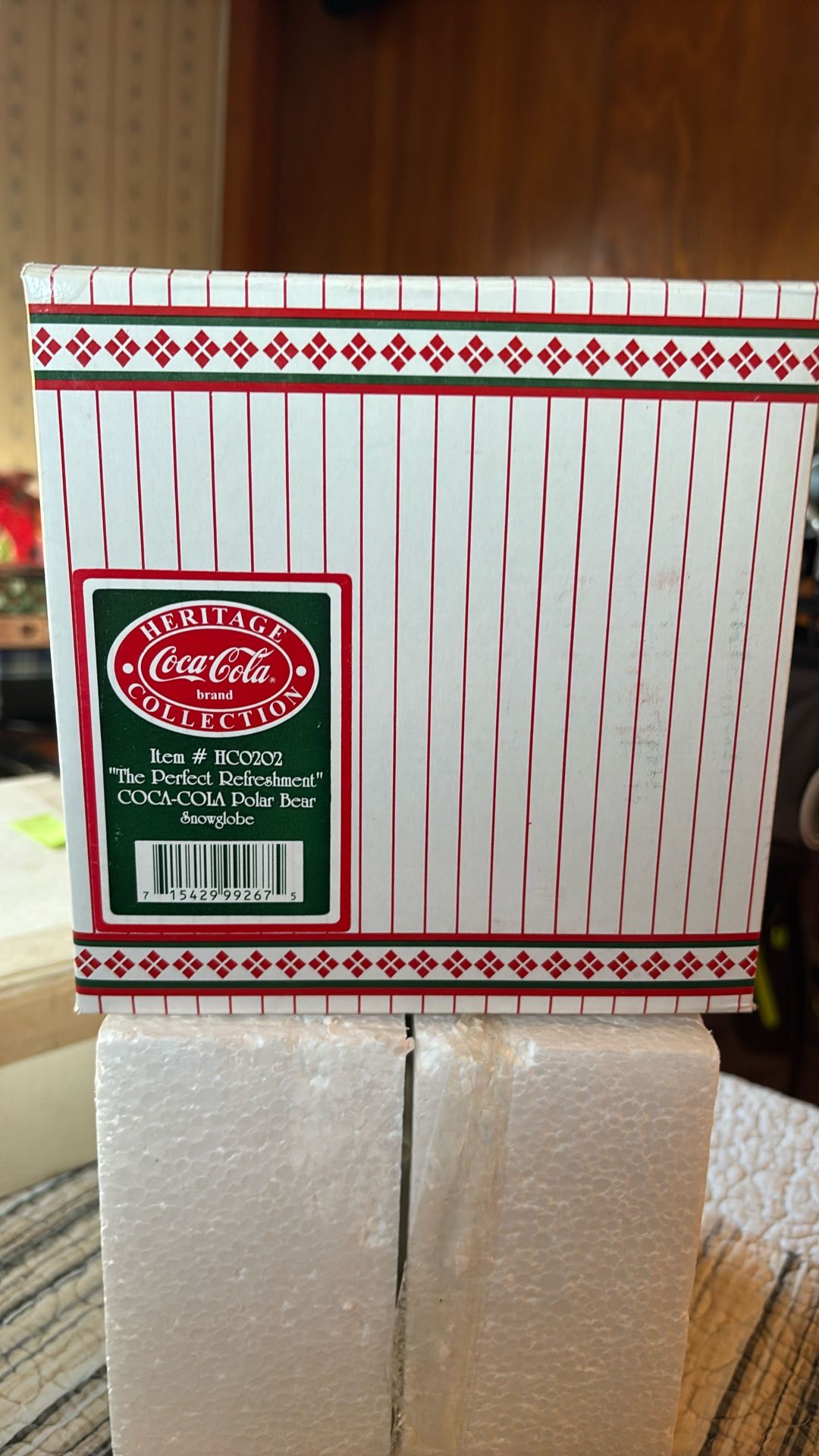 “The Perfect Refreshment “ COCA-COLA Polar Bear Musical Snow globe 