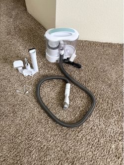 Pet grooming vacuum
