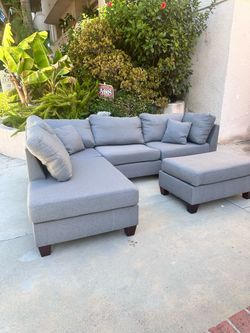 Sectional (Delivery Available)