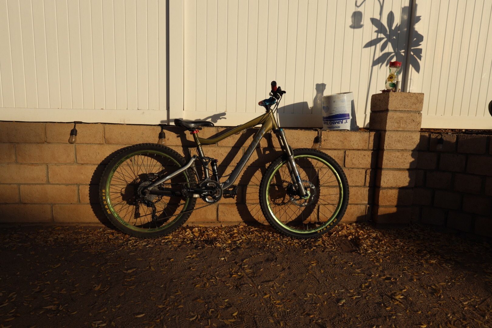 Giant Trance X1 Full Suspension Mountain Bike