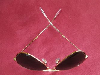 Ray Ban Gold Metal Frame Sunglasses Dark Lenses